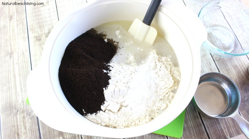 Dirt Inspired Coffee Ground Play Dough Kids Love, Mud sensory play, Insect activity, Make Coffee playdough, Soft Homemade Cooked Playdough, The Best Dough 