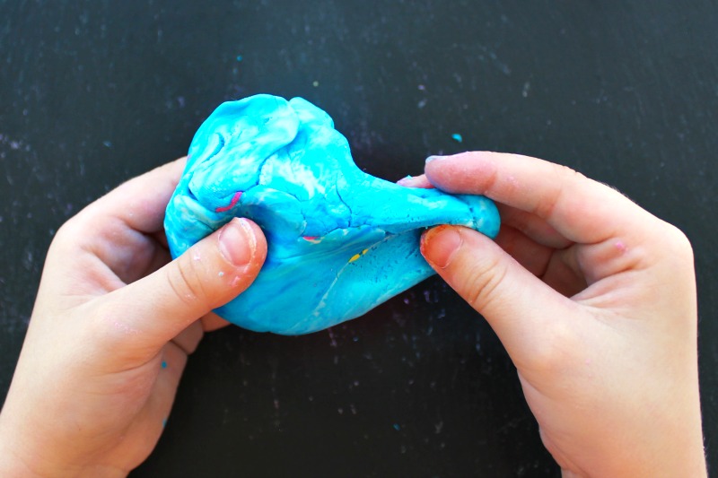 How to Make Putty, The Best Stress Putty Recipe, perfect sensory play, therapy putty for special needs, autism, and working fine motor skills 
