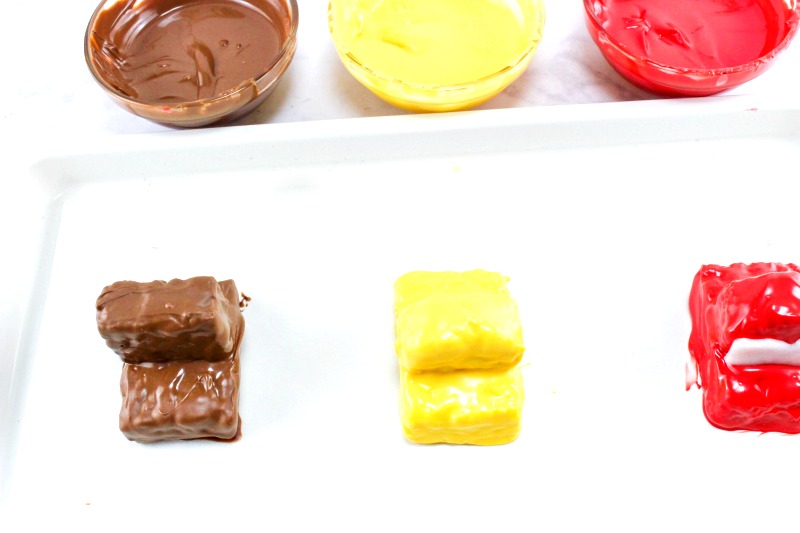 How to Make Disney Cars Rice Krispie Treats Everyone Will Love,Cars 3 Birthday Party ideas, Recipe for Lightning McQueen Rice Krispies Treats, Yum and Fun! 