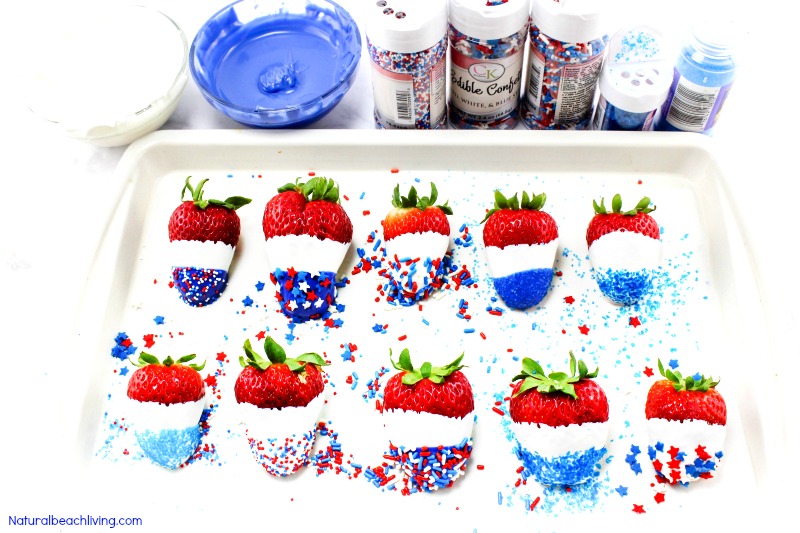 How to Make The Best Chocolate Covered Strawberries Recipe, Perfect 4th of July & Memorial Day Food, Patriotic Chocolate Covered Strawberries are Yum!