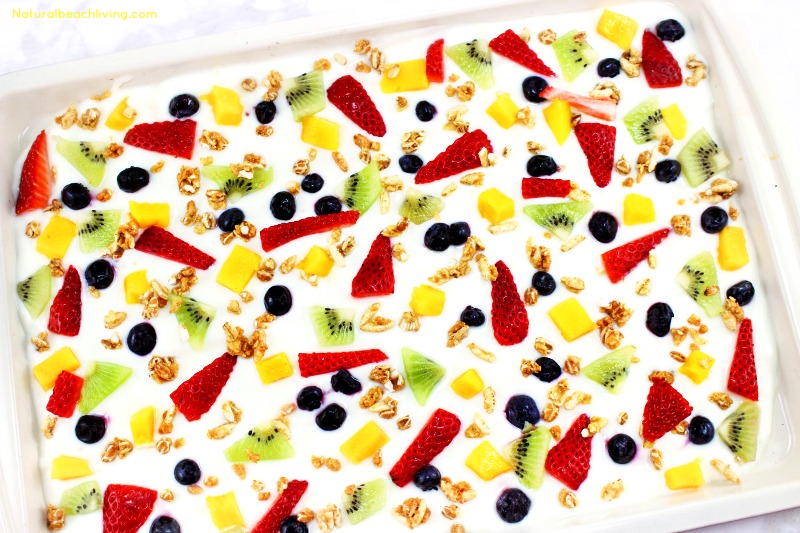 The Most Amazing Frozen Yogurt Bark Recipe, Frozen Yogurt Fruit Bark with Granola, Perfect Breakfast recipe, Healthy recipe, Delicious Food for Kids