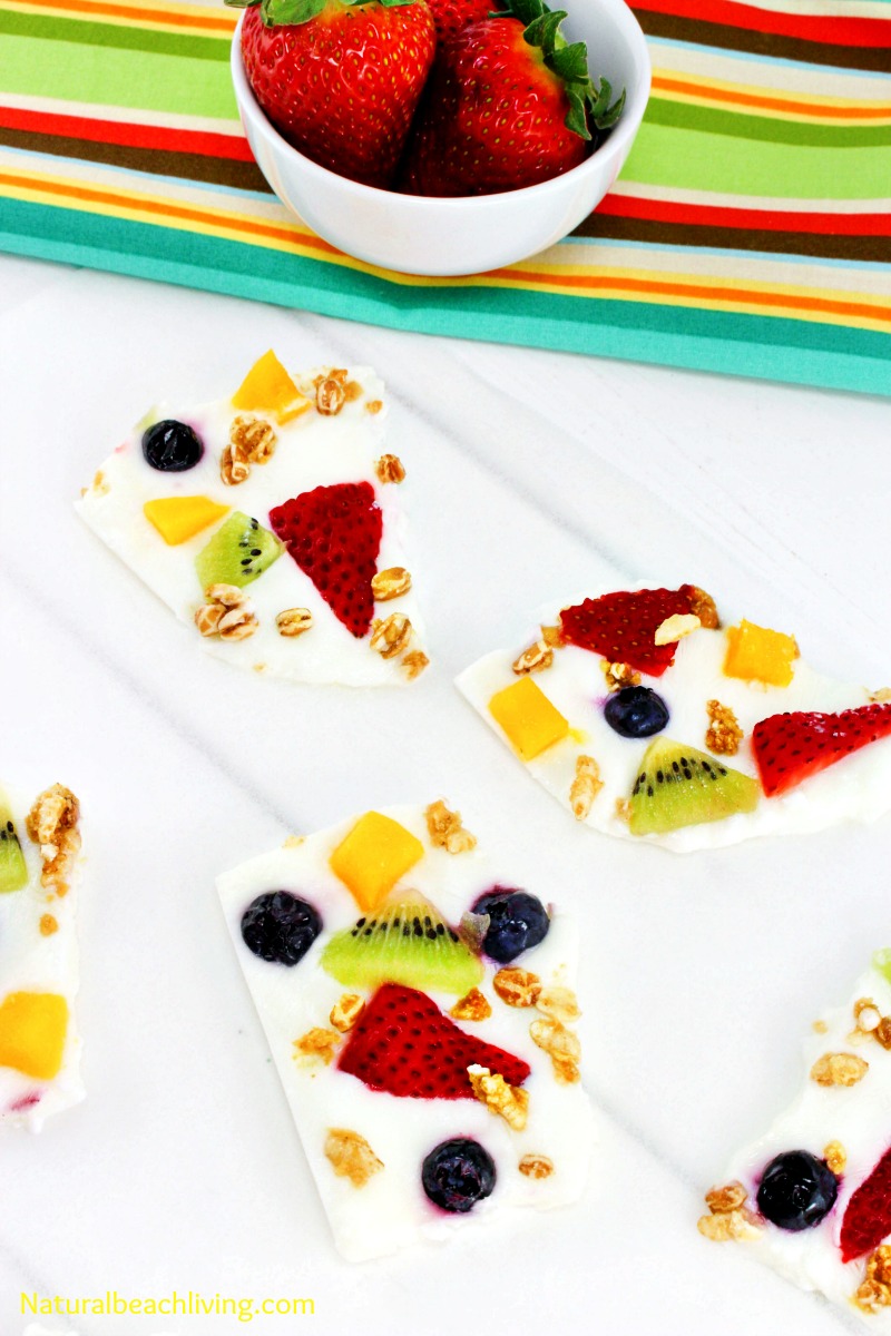 The Most Amazing Frozen Yogurt Bark Recipe, Frozen Yogurt Fruit Bark with Granola, Perfect Breakfast recipe, Healthy recipe, Delicious Food for Kids