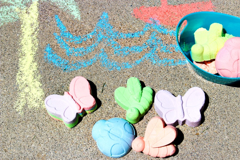How to Make DIY Sidewalk Chalk Kids Will Love, Homemade Sidewalk Chalk Paint, Perfect Summer Activities for Kids, Makes a great Gift Idea, Pre-teen Craft 