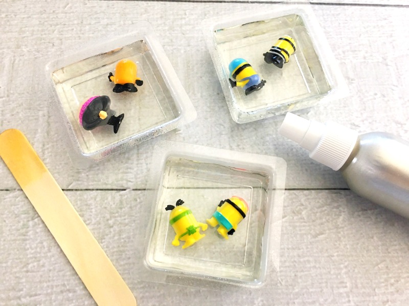 How to Make Homemade Soap Minions Style, Despicable Me Minions, Easy Homemade Soap Recipe, Minions Soap, DIY Soap, Cutest Soap Ever, Kids Love it
