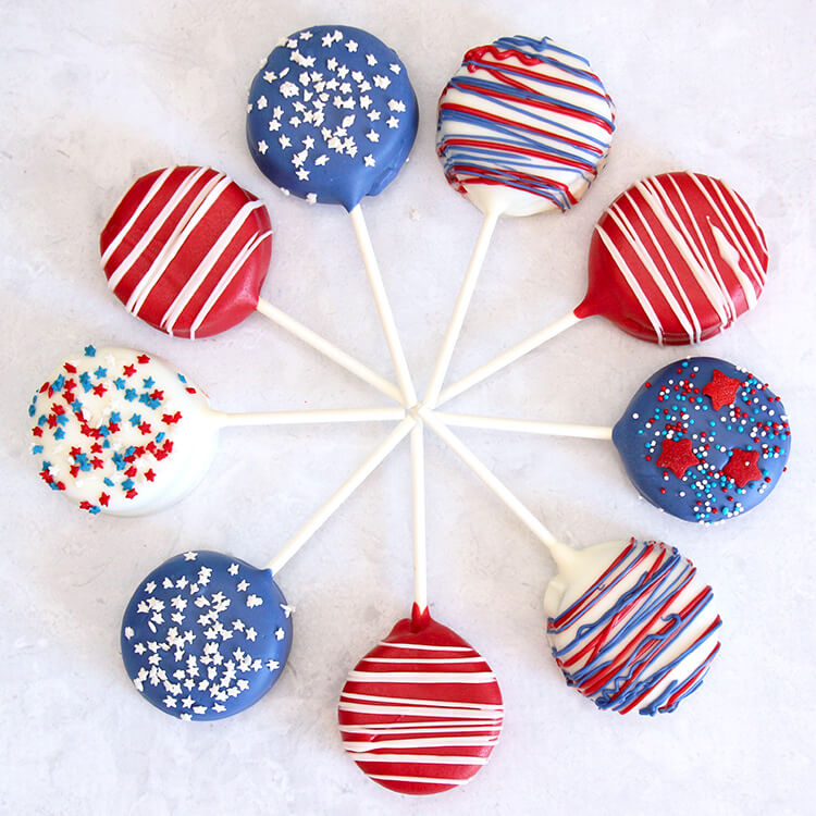 15 Delicious and Festive Fourth of July Snacks for Kids, The Best Red, White and Blue Snacks, Amazing patriotic Snacks for Kids, Red, White, and Blue Snack Recipes perfect for any 4th of July Party food or Memorial Day snack idea, 4th of July Party ideas, Patriotic Summer recipes