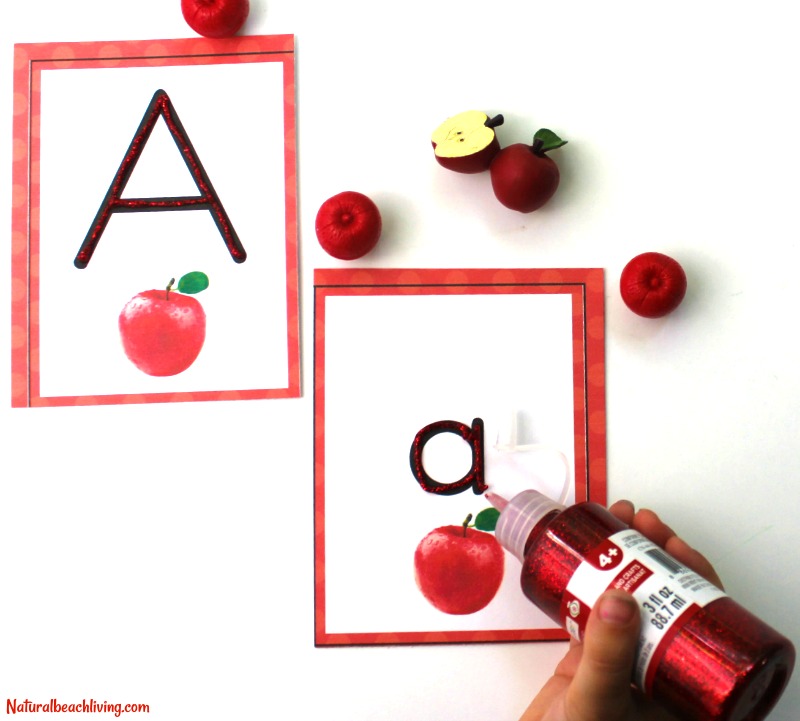 The Best Life Cycle Activities and Printables: These life cycle activities are engaging, and the hands-on learning ideas make it easy for kids to have fun. From Art projects, crafts, and fine motor activities to teaching about frogs, butterflies, chickens, apples, plants, and more life cycles. Science for Kids, Montessori Activities