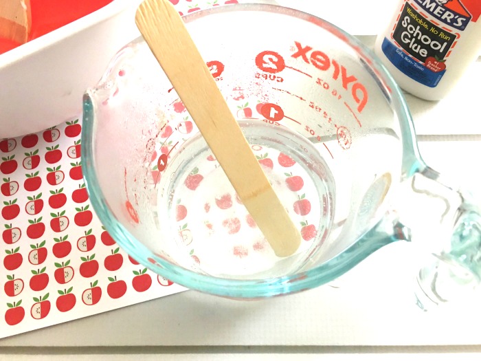 How to Make Apple Jiggly Slime, Slime Recipes, The Best Scented Slime Recipe, Jiggly Slime Recipe, Apple Scented Slime, Slime Recipes, Homemade Slime, Fall Sensory Play, Scented DIY Slime Recipes, Borax Slime for Kids Activities, Apple fall theme, #sensoryplay #Slime #slimerecipes How to Make Apple Jiggly Slime, Jiggly Slime Recipe, Apple Scented Slime, Slime Recipe, Homemade Slime, Fall Sensory Play, Borax Slime for Kids Activities