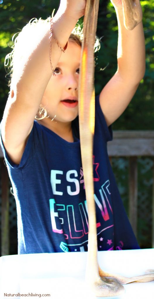 How to Make Cinnamon Jiggly Slime Recipe, Homemade Slime Recipe, DIY Slime, Cinnamon Slime Recipe, Cinnamon Sensory Play, Fall sensory play, Easy Slime Recipe, Borax Slime #slime #slimerecipe #sensory