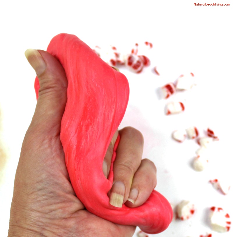 How to Make Peppermint Putty, How to Make Putty, Homemade Putty, DIY Putty, Stress Putty, Christmas Sensory Play, Scented Putty, Easy Putty Recipe #putty #sensoryplay #Christmas #sensoryfun #sensory #sensoryprocessingdisorder How to Make Peppermint Putty, How to Make Putty, peppermint is in season and what better way to enjoy it than with a homemade peppermint putty recipe! It's easy, fun and only requires a few simple ingredients! Stress Putty, Christmas Sensory Play