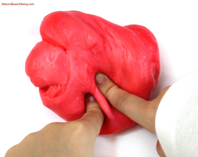 How to Make Peppermint Putty, How to Make Putty, Homemade Putty, DIY Putty, Stress Putty, Christmas Sensory Play, Scented Putty, Easy Putty Recipe #putty #sensoryplay #Christmas #sensoryfun #sensory #sensoryprocessingdisorder How to Make Peppermint Putty, How to Make Putty, peppermint is in season and what better way to enjoy it than with a homemade peppermint putty recipe! It's easy, fun and only requires a few simple ingredients! Stress Putty, Christmas Sensory Play