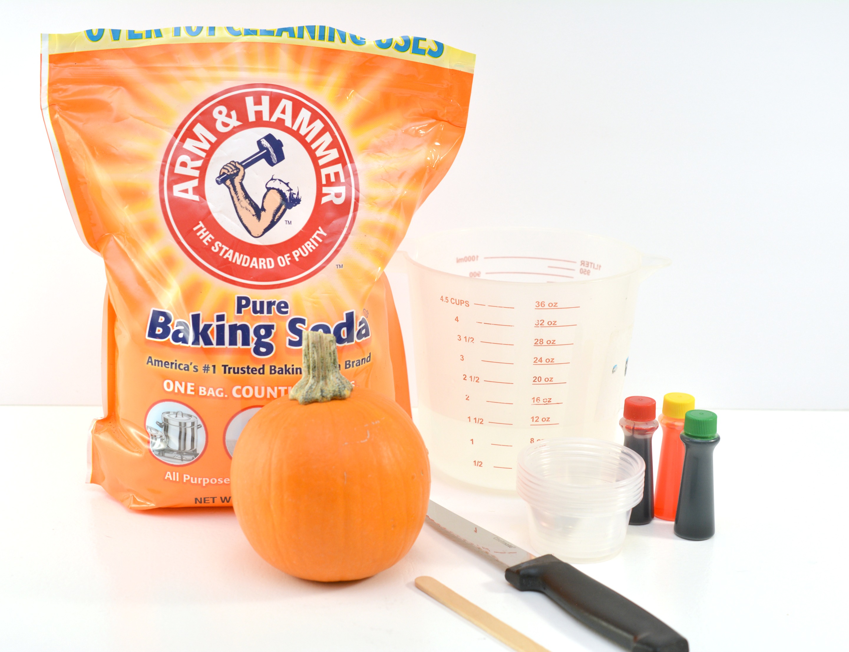 THE BEST Pumpkin Science Experiments and Pumpkin Volcano for Kids. Your Kids will love this exploding pumpkin experiment. Science Activities and Pumpkin Science Experiments are perfect for a fall theme for preschool and kindergarten, Add this Pumpkin Science to your Kids Science Table or Pumpkin Lesson Plans this fall. 