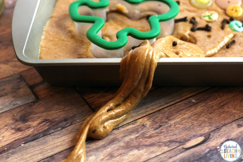 Gingerbread Slime Recipe with Contact Solution, Little hands love the wonderful oozing fluffy slime and the delicious smell of this Gingerbread Slime, Gingerbread Slime with Contact Solution is a perfect Christmas Slime, Best Slime Recipes.