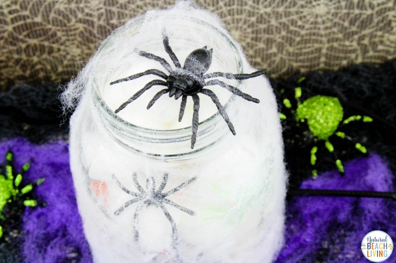 Spooky Spider Jar, Mason Jar Crafts for Halloween, Mason Jar Fall Crafts are easy to make and this Spider Jar is the perfect Mason Jar crafts for Fall, DIY this Spooky Spider Jar for your next Halloween party 