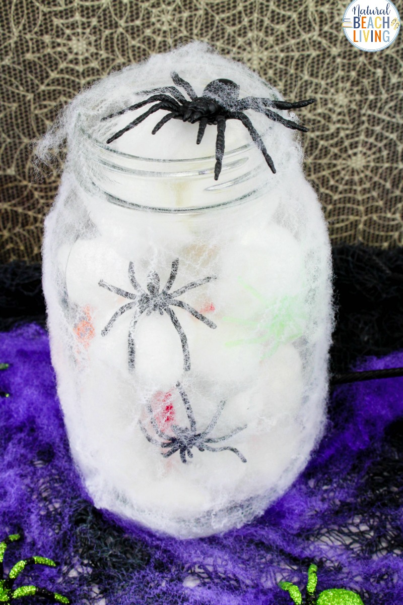 Spooky Spider Jar, Mason Jar Crafts for Halloween, Mason Jar Fall Crafts are easy to make and this Spider Jar is the perfect Mason Jar crafts for Fall, DIY this Spooky Spider Jar for your next Halloween party 