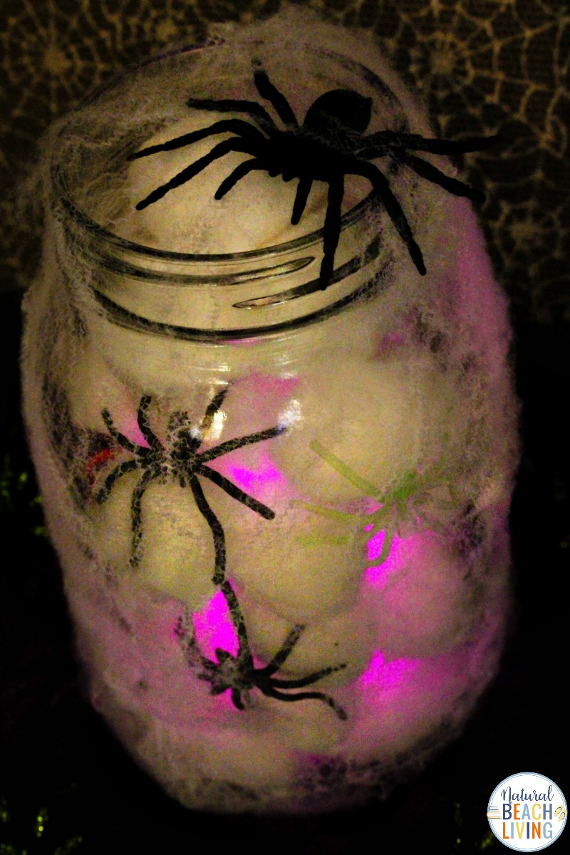 Spooky Spider Jar, Mason Jar Crafts for Halloween, Mason Jar Fall Crafts are easy to make and this Spider Jar is the perfect Mason Jar crafts for Fall, DIY this Spooky Spider Jar for your next Halloween party