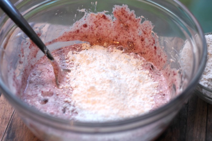 Edible Cranberry Fluffy Slime, This Marshmallow Fluffy Slime Recipe is an easy to make no cook slime dough. Make a batch of homemade cranberry slime with only 4 ingredients, Edible Slime Recipe for Christmas #slime #edibleslime #playdough #christmasslime #slimerecipes