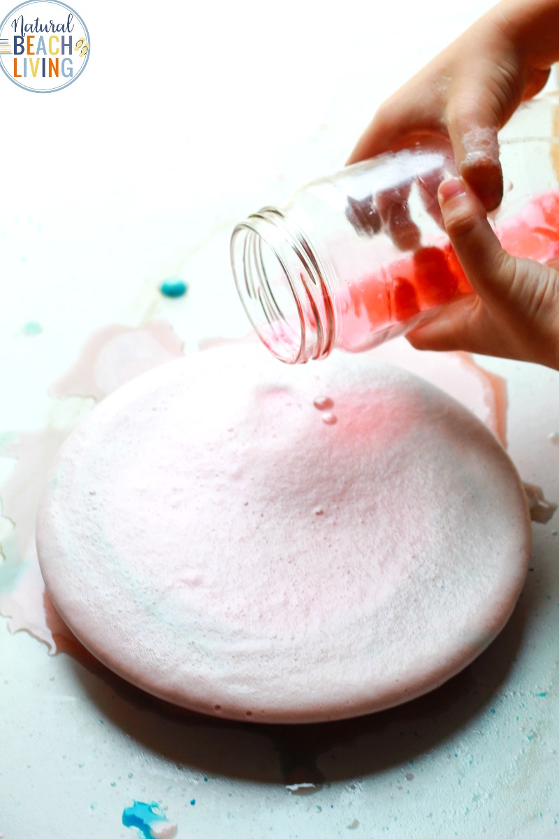 A Fun Unicorn Science Activity for toddlers and preschoolers. This Baking Soda and Vinegar Science Experiment is perfect for science experiments or sensory play explorations. Add this to your Unicorn Activities or for a Unicorn Party Idea, it's an Easy Science Experiment for kids