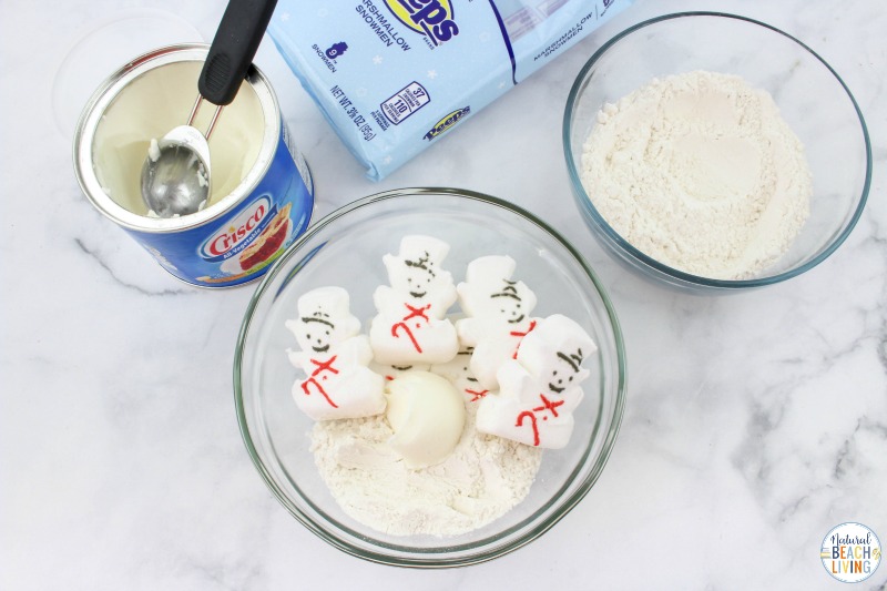 This Peeps Edible Snow Playdough recipe is so much fun for kids! They will have so much fun playing with this Homemade Playdough, This Peeps Playdough Recipe is super easy playdough to make! All edible so don't worry if your toddlers take a bite! Snow Playdough for Winter Sensory Play