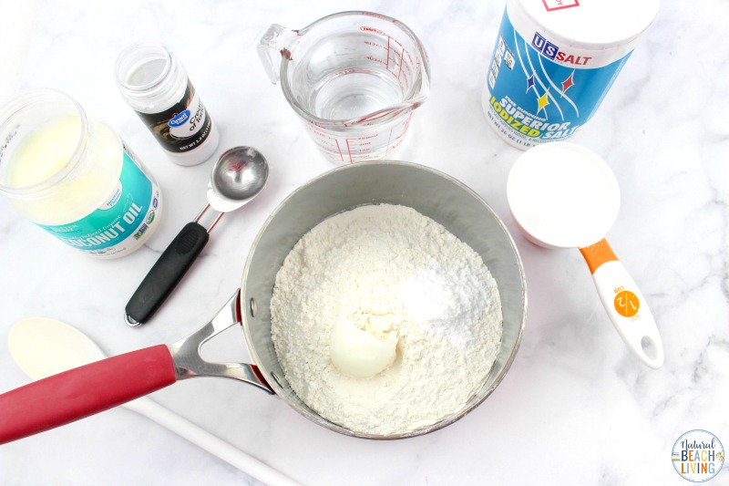 This Snow Playdough recipe is such a fun winter playdough activity for kids. All you need are a few simple supplies to make homemade snow dough. Make your own playdough snowman kit or add this snowman activity to your winter preschool themes for Snow playdough, Snowman playdough ideas and Snow Dough Playdough Recipe