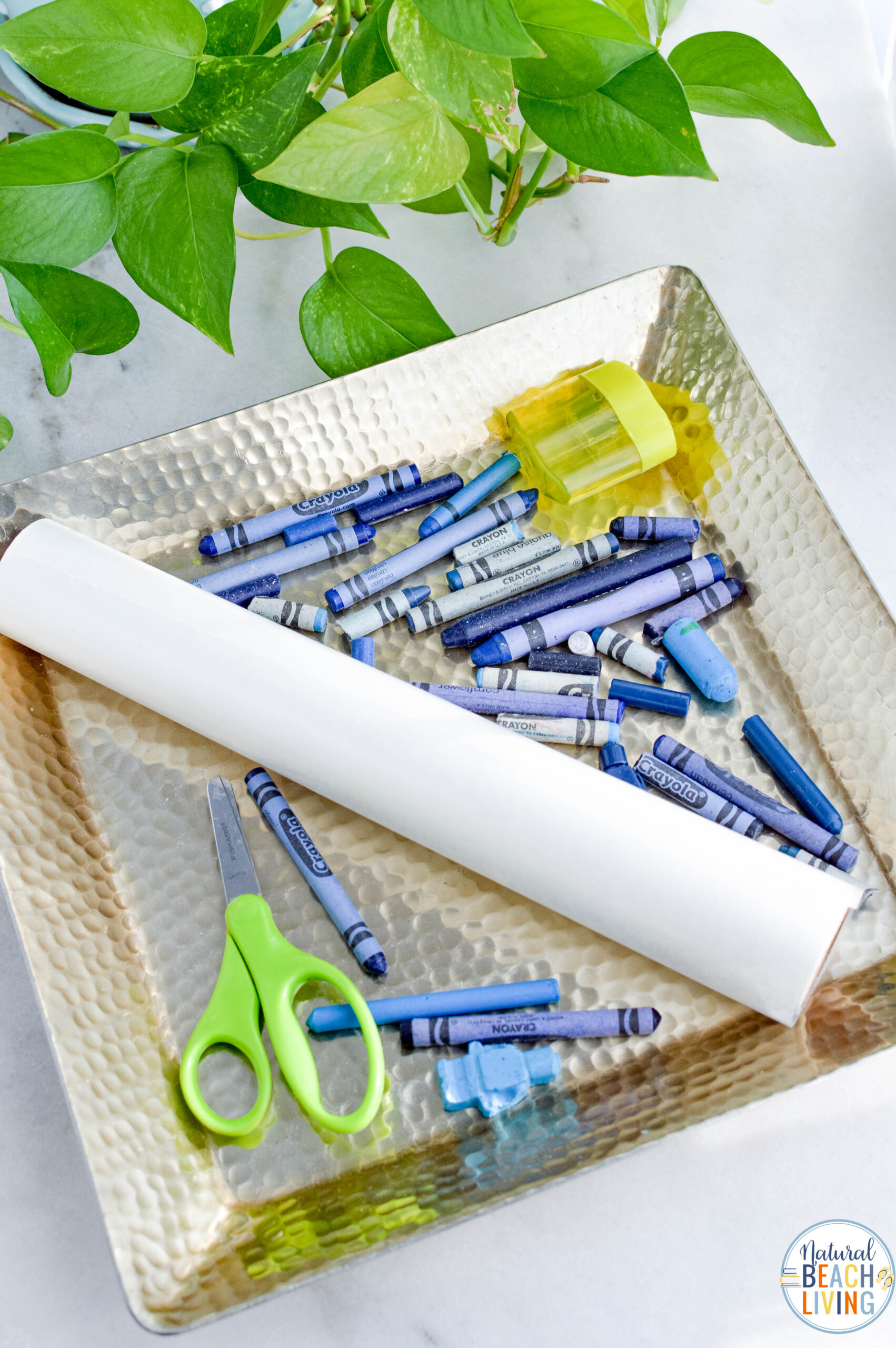 Teaching children about weather helps reinforce the seasons which helps to explain rain, rainbows, clouds, and so much more. And this Recycled Crayon Rain Cloud Craft and Cloud Activities for Preschoolers make great Weather Activities, Weather Theme, Use Recycled Materials for Recycled Crafts for an Earth Day Craft