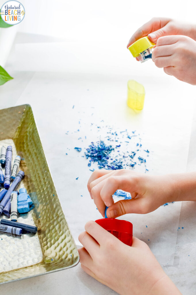 Teaching children about weather helps reinforce the seasons which helps to explain rain, rainbows, clouds, and so much more. And this Recycled Crayon Rain Cloud Craft and Cloud Activities for Preschoolers make great Weather Activities, Weather Theme, Use Recycled Materials for Recycled Crafts for an Earth Day Craft
