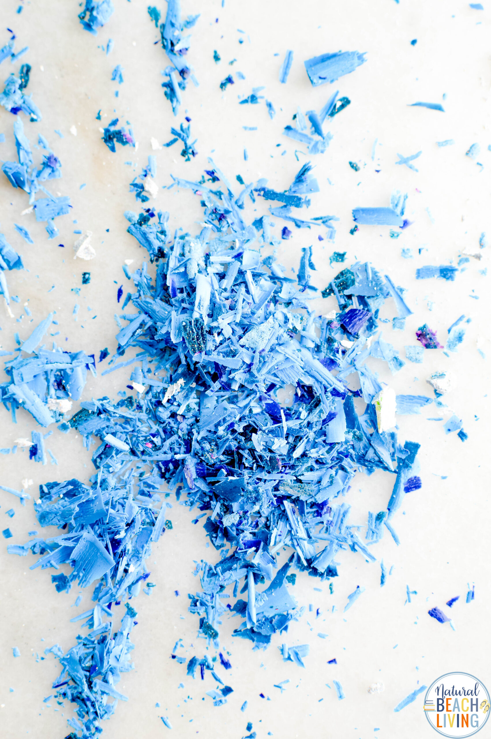 Teaching children about weather helps reinforce the seasons which helps to explain rain, rainbows, clouds, and so much more. And this Recycled Crayon Rain Cloud Craft and Cloud Activities for Preschoolers make great Weather Activities, Weather Theme, Use Recycled Materials for Recycled Crafts for an Earth Day Craft