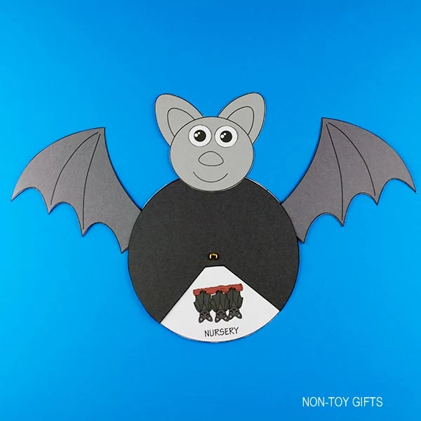 Over 25 Letter B Crafts for Toddlers, preschoolers, and kindergartens to work on learning their ABCs. Kids love all of these fun Alphabet crafts. You can use these letter b crafts along with a letter of the week unit with letter b activities for all of your hands on alphabet learning