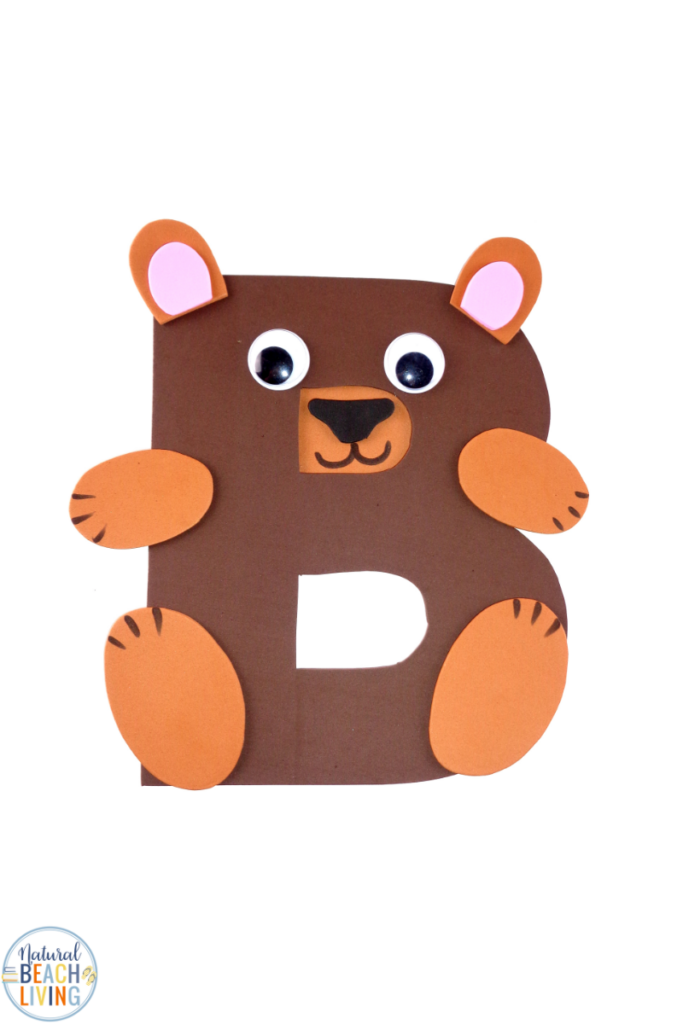 Over 25 Letter B Crafts for Toddlers, preschoolers, and kindergartens to work on learning their ABCs. Kids love all of these fun Alphabet crafts. You can use these letter b crafts along with a letter of the week unit with letter b activities for all of your hands on alphabet learning