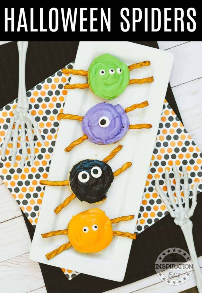 Find over 25 Easy and Fun Halloween Snacks for Kids; these are perfect Halloween snack ideas, from Monster Cupcakes and Halloween Snack mix to Healthy Halloween Treats. Kids and Adults Love these Halloween Recipes